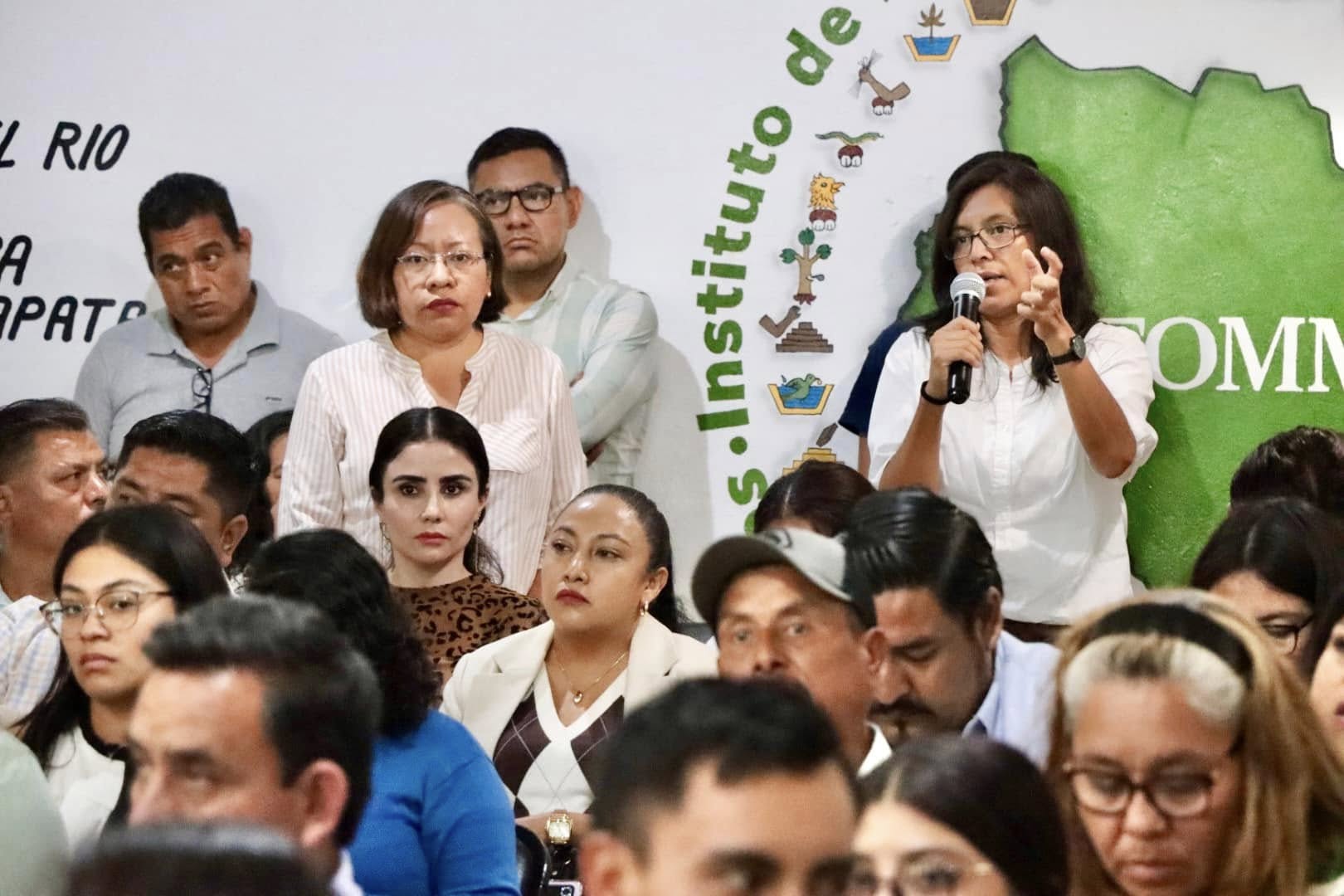 Puede ser una imagen de 12 personas y texto que dice "L RIO RIO A PAT de Instituto おち 0き กด S OM"